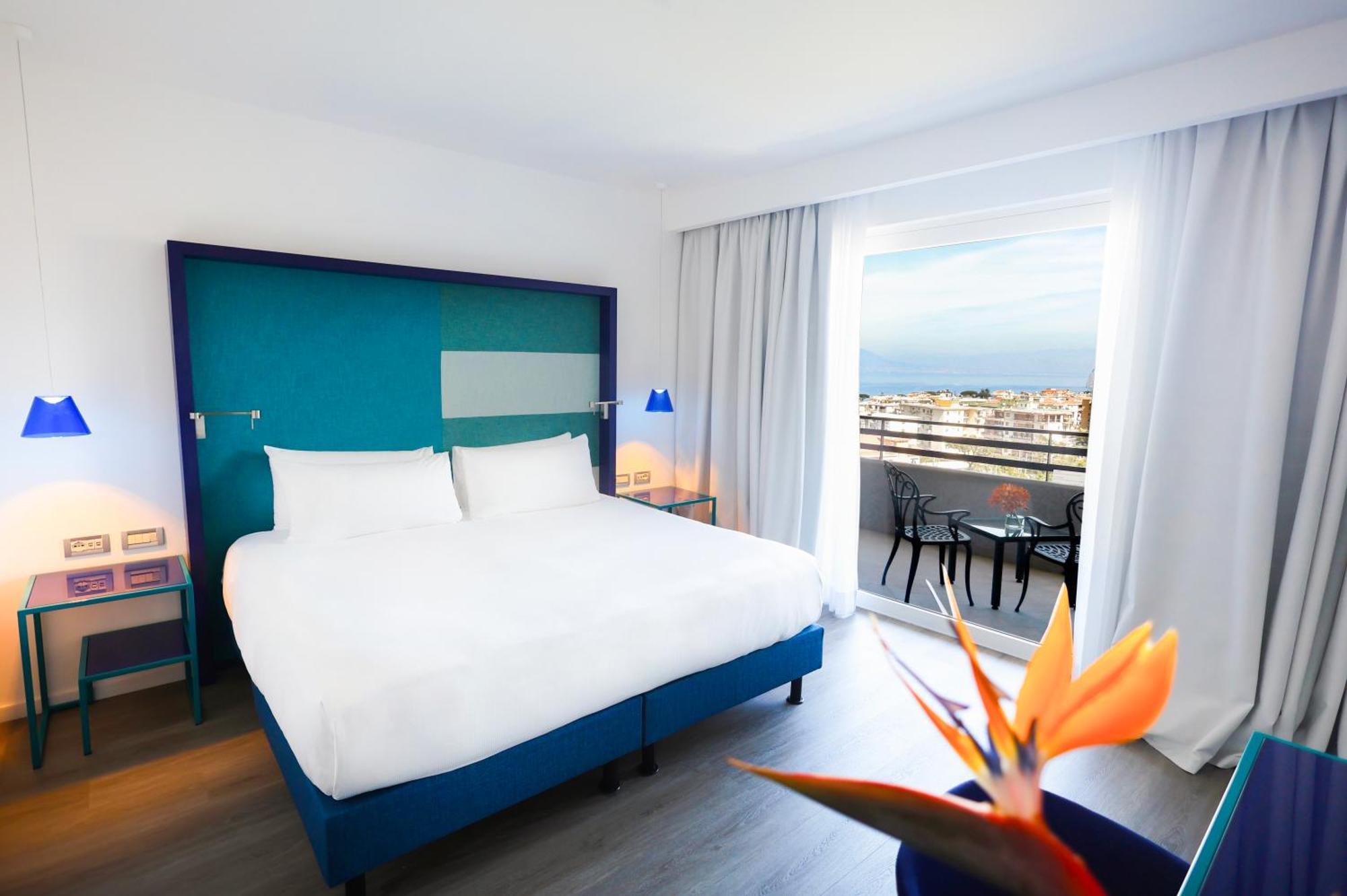 Hilton Sorrento Palace Екстериор снимка