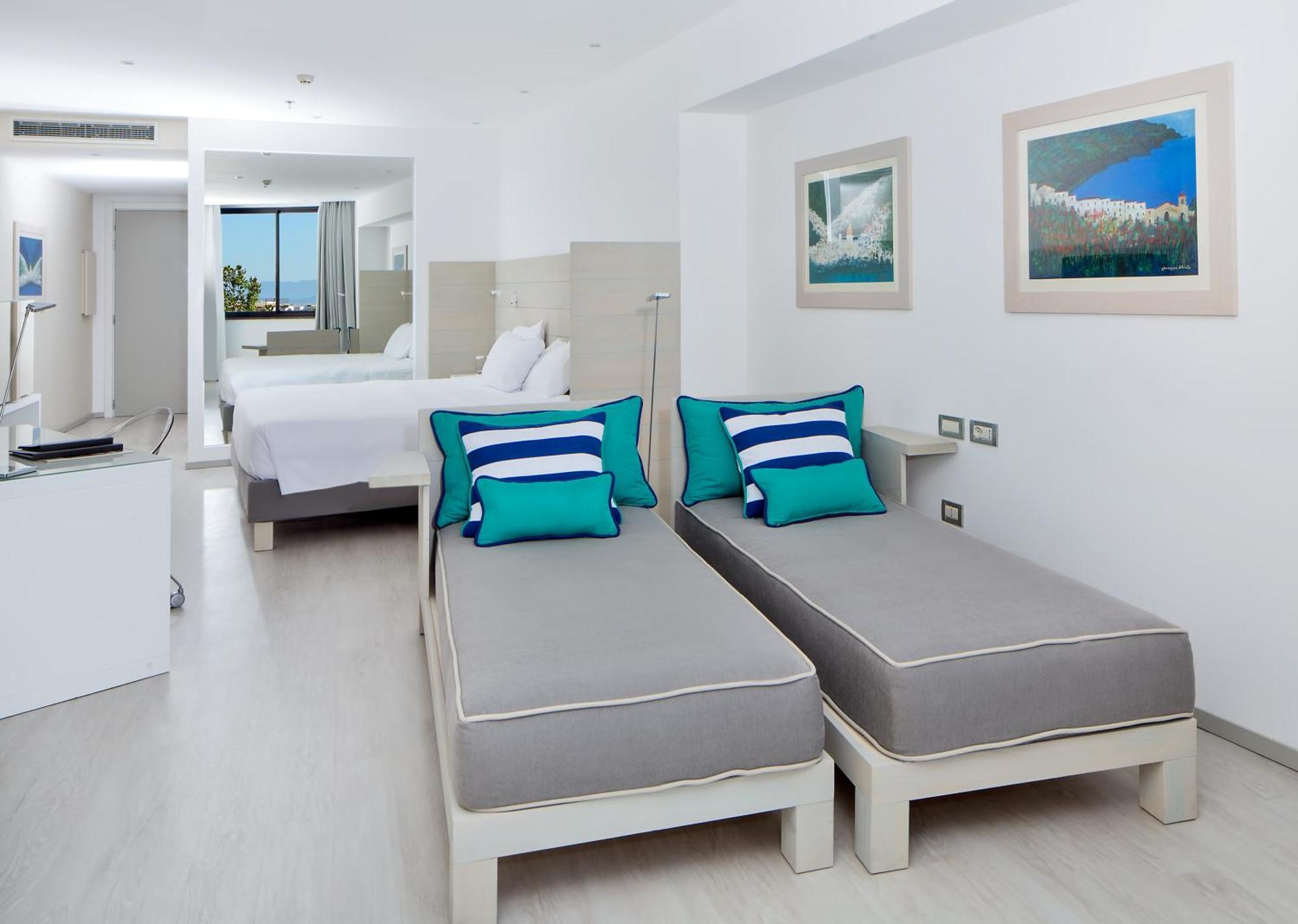 Hilton Sorrento Palace Екстериор снимка
