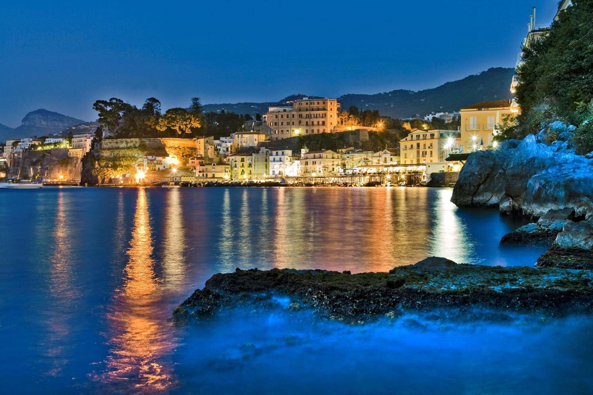 Hilton Sorrento Palace Екстериор снимка