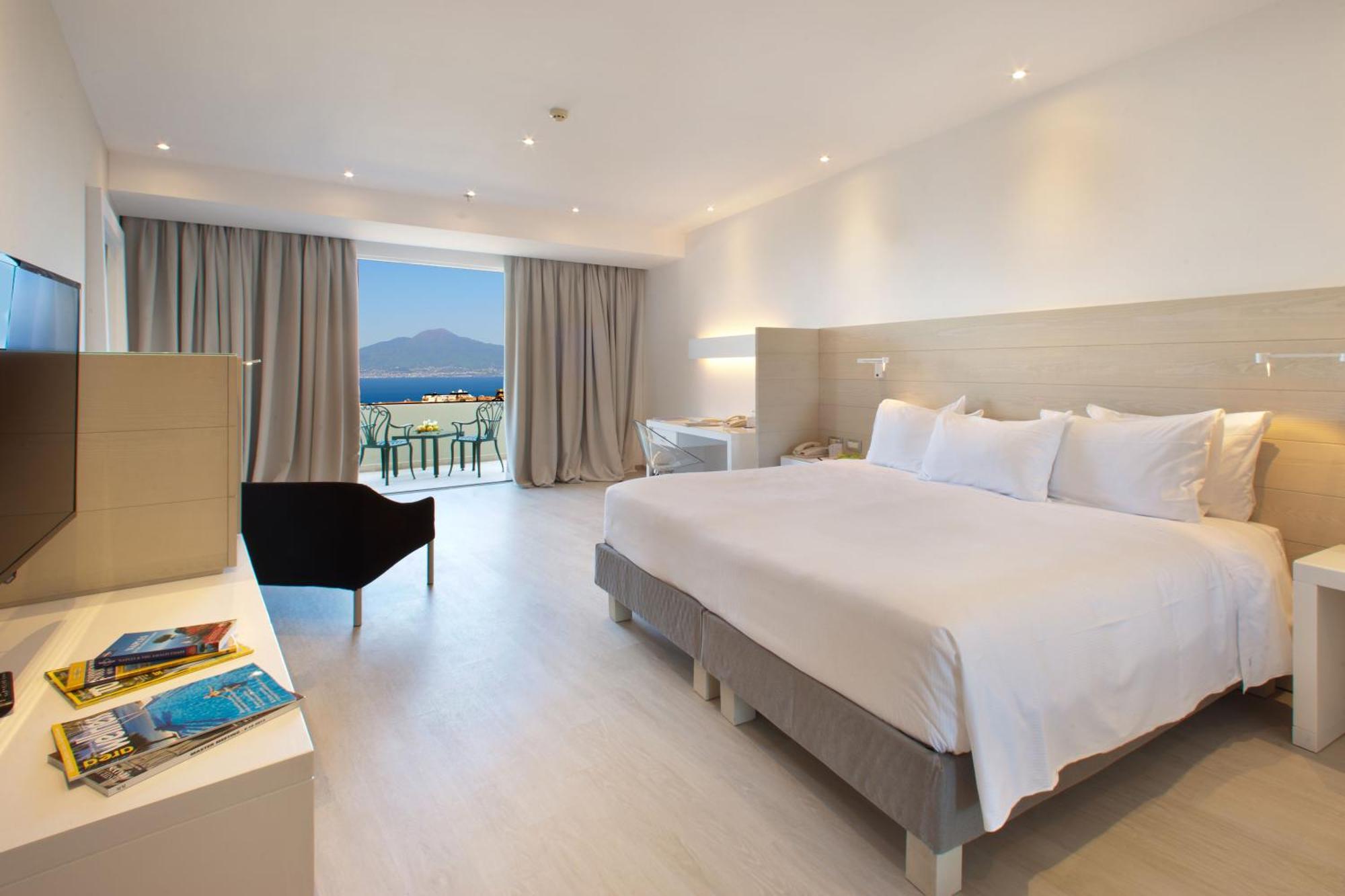 Hilton Sorrento Palace Екстериор снимка