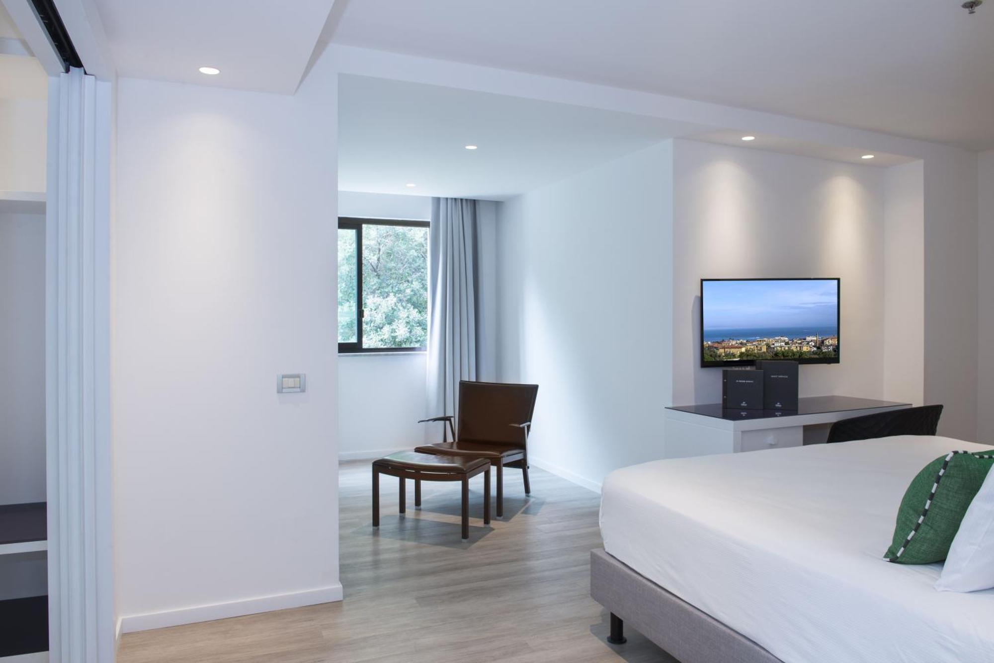 Hilton Sorrento Palace Екстериор снимка